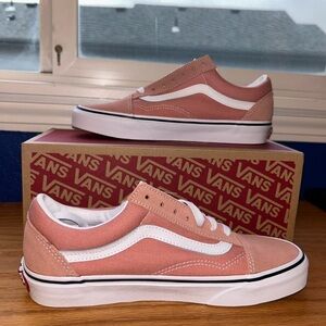 Brand New! In Box! Rose Dawn/True White. Women’s size 7.5! Send me an offer!